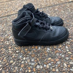 Nike Air Force 1’s Mid Top